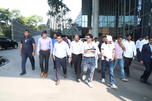 The Commissioner and officials on the inspection tour