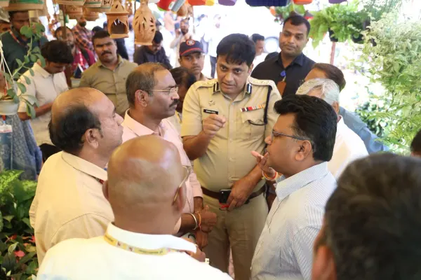 Discussion over the road plan