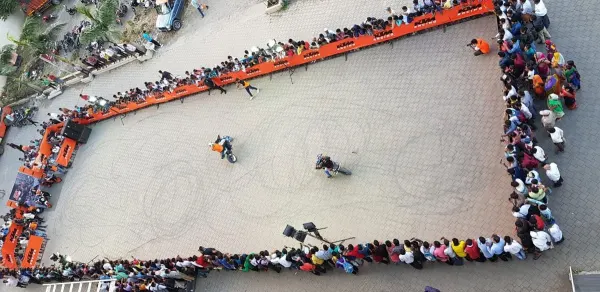 KTM organises a spectacular Stunt show in Pune