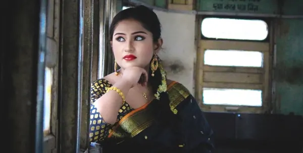 Singer Soumita Saha apologizes to LGBT community on behalf of entire Country over Section 377