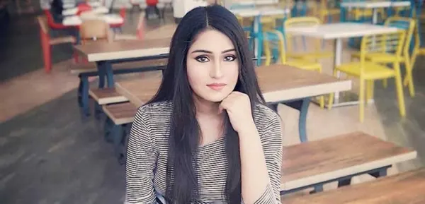 Valentines Special: International Singer Soumita Saha goes Out of the Blue this Valentine’s Day