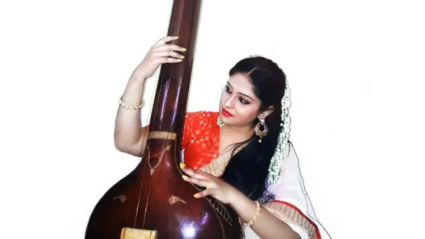 World Art Day : said “ Art is the food for soul that keeps me alive”says Singer Soumita Saha