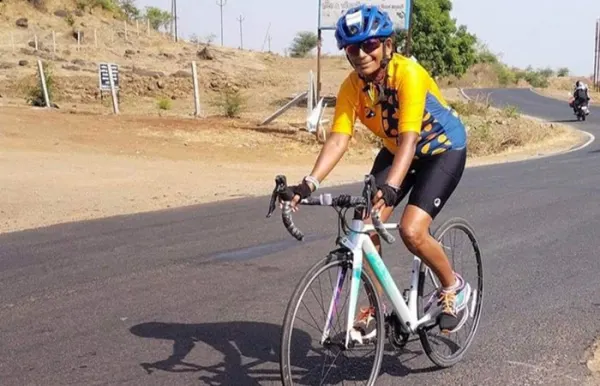 Female Cyclist From Pune Is All Set To Make A Guinness World Record For Cycling From Leh To Manali