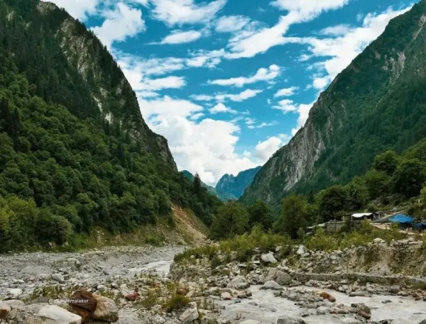 Go Valley Of Flowers with Mountain Hikers @just Rs 13.8k!