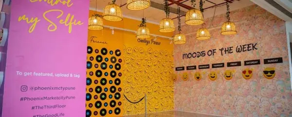 City’s first Selfie Studio at Phoenix Market City, Pune invites you to make a pose with several exciting backdrops