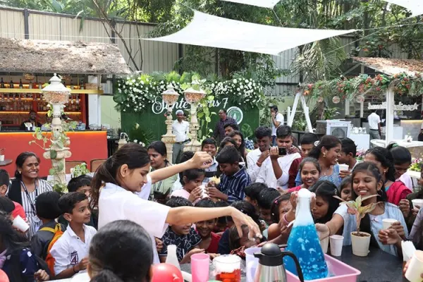 Sante Spa Cuisine joins hands with Sneh Foundation to celebrate 7 amazing years and 8 outlets