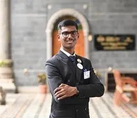 Breaking Barriers: Non-Engineering Graduate Snags 50+ Lakhs PA Job at Google!